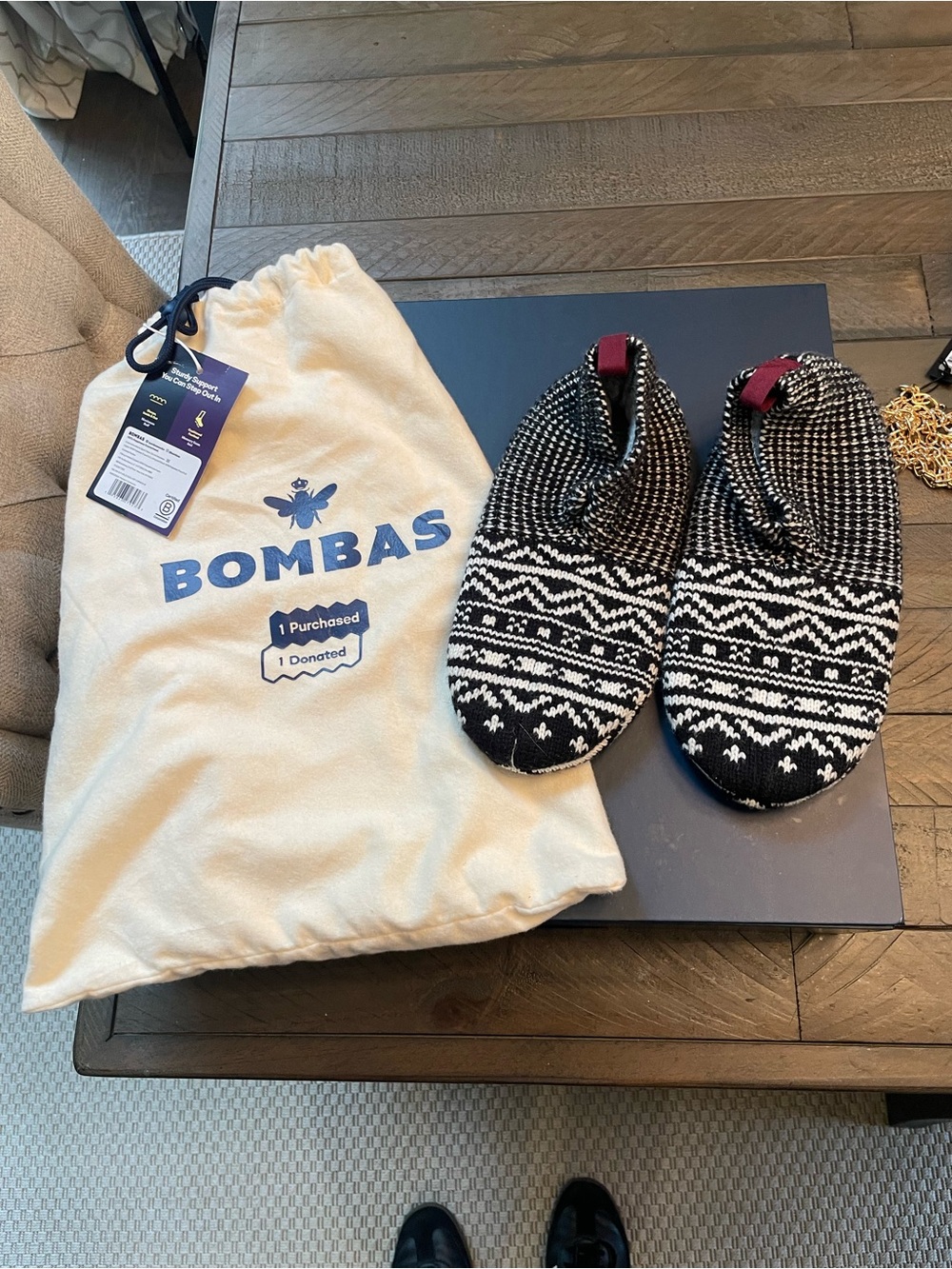 New with tags Bombas Grippers Slippers with bag. Size S (fits 7 - 8.5). For sale